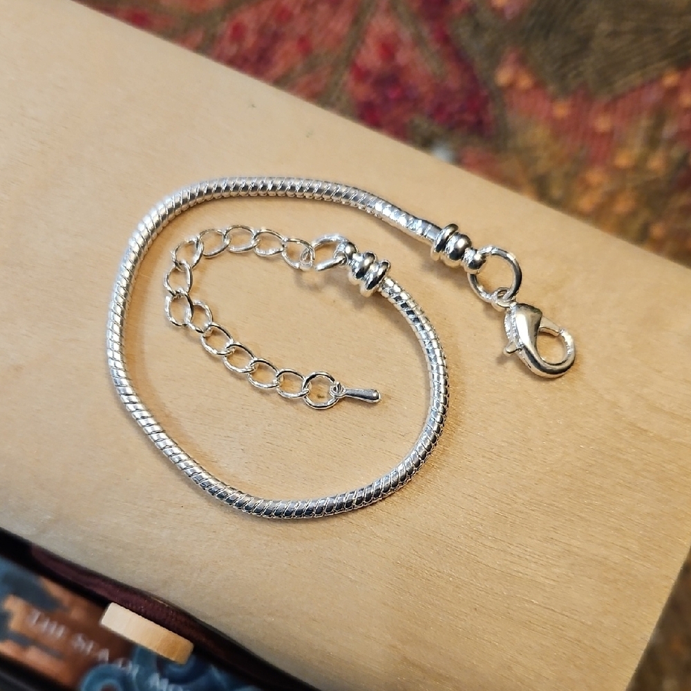 Elegant Silver Chain Bracelet
